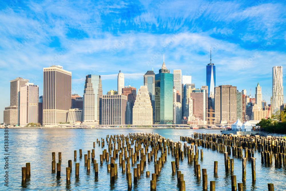 Obraz premium New York City Manhattan Downtown during Sunny Day, New York