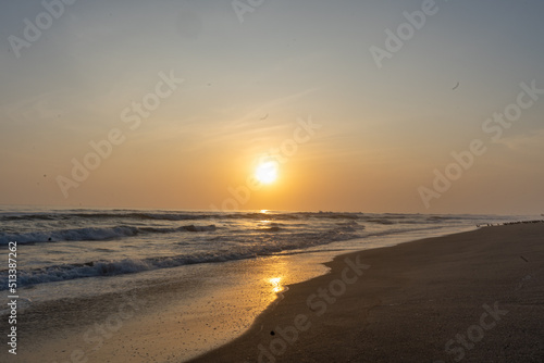 Fotograf  as del atardecer en la playa de Ica.