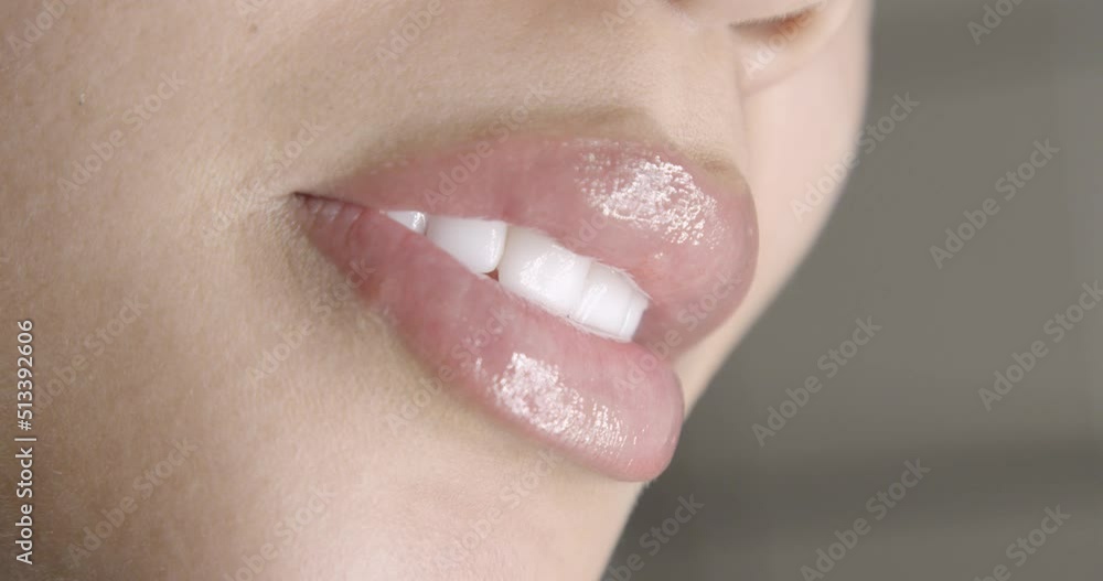 Anesthesia applied to the lip with ointment. Realization of lip pigmentation, aesthetic