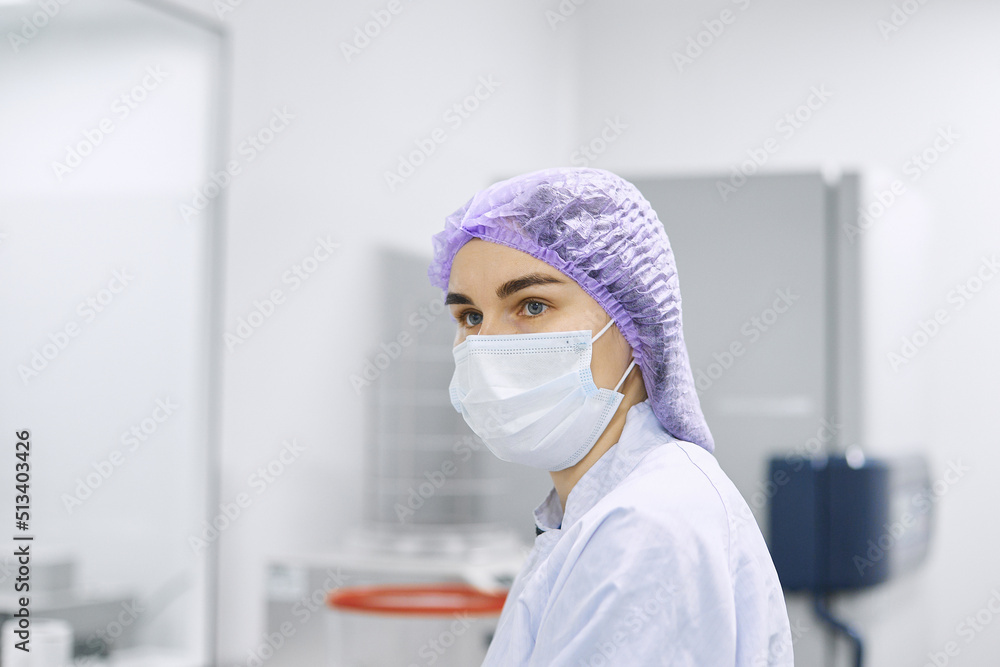 Women work in the lab. Conducts experiments on vaccines. Women work in the lab. Conducts experiments on vaccines.