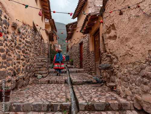 Fotografías del pueblo inca de Ollantaytambo, en el Valle sagrado de los incas, Cusco Perú.