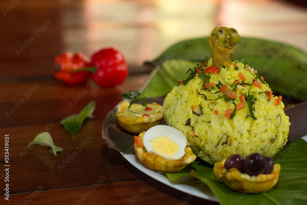 Comida Típica De La Selva Del Perú Juane Con Pollo Stock Photo Comida Típica De La Selva Del Perú Juane Con Pollo Stock Photo