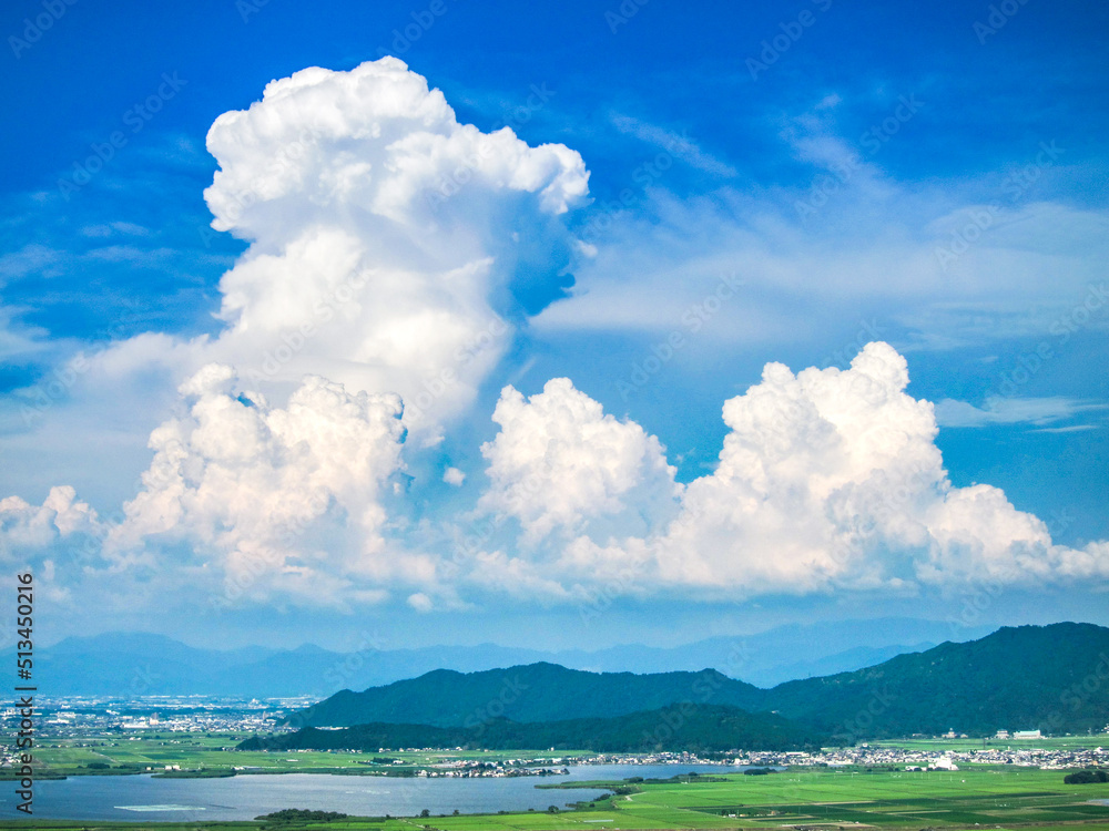 入道雲（積乱雲）と青空（滋賀県） Stock Photo | Adobe Stock