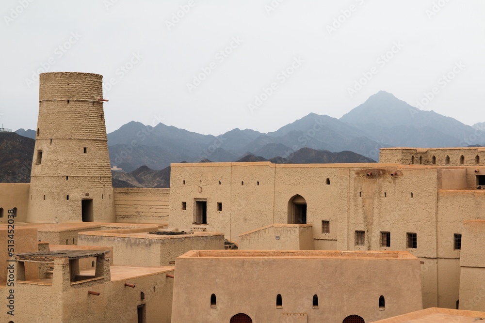 Obraz na płótnie Cloudy day at Bahla fortress, Oman w salonie