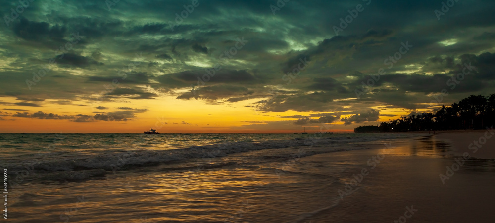 Obraz premium Colorful sunrise at Atlantic ocean coast. Landscape