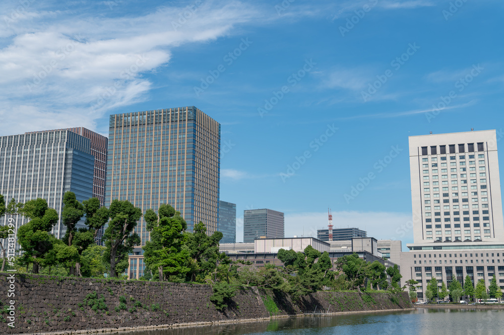 Obraz premium 東京都千代田区丸の内から見た東京の都市景観