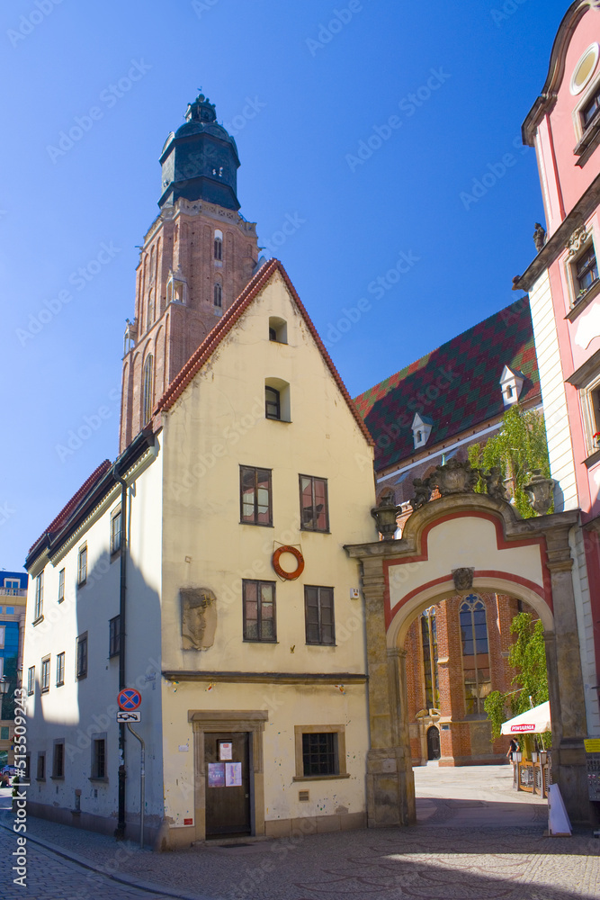 John and Margaret Houses (or Yas and Malgos Houses) and Church of St. Elizabeth in Wroclaw