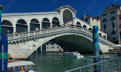 Venice, Italy : The Rialto Bridge, an important symbols of city. It connects the San Marco with the commercial zone. it was originally wooden and was build by Antonio Da Ponte