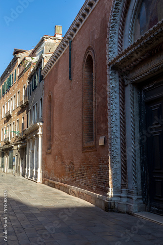 Fototapeta Naklejka Na Ścianę i Meble -  Chiesa Rettoriale di San Polo church in Venice on a summer morning
