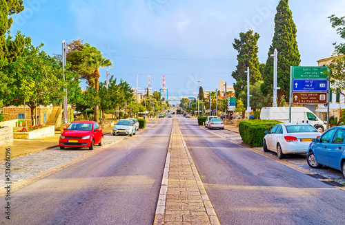 Fototapete The Ben Gurion Boulevard in Haifa, Israel