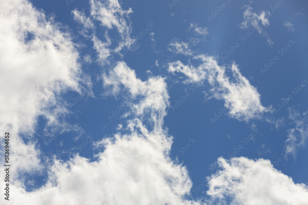 Obraz premium blue sky with cumulus clouds