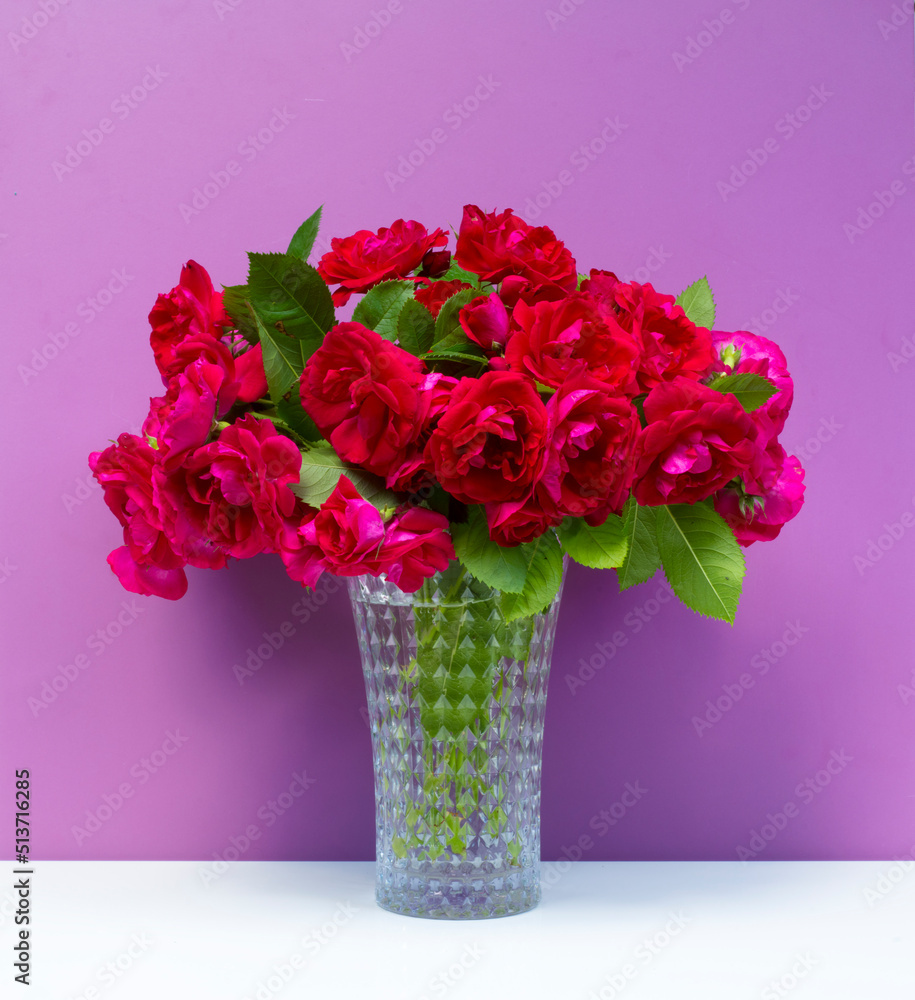 Obraz premium bouquet of roses in vase