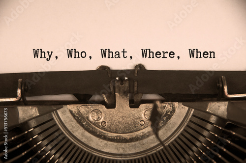 Fotótapéta Why, who, what, where and when text on an old typewriter.
