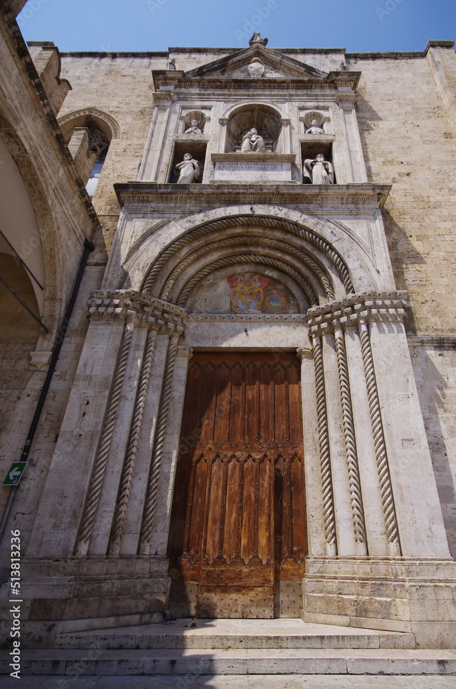 Ascoli Piceno, Marche: Portal of the church of San Francesco