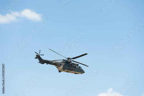 Wallpaper Mural a military helicopter Torontodigital.ca