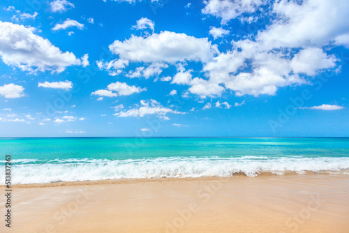 Wallpaper Mural The beach Torontodigital.ca