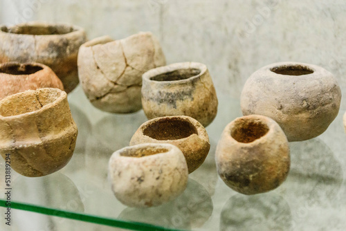 vasos, neolitico final, 4000-3000 antes de cristo, museo de Evora,Evora,Alentejo,Portugal, europa