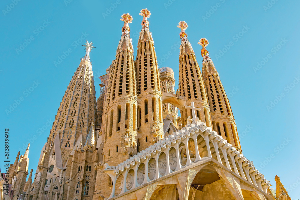 Obraz na płótnie Sagrada Família is a Roman Catholic basilica in Barcelona, Spain w salonie