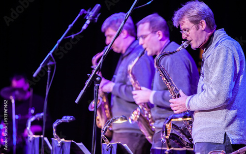 Canvas Print Big Band: the saxophone section