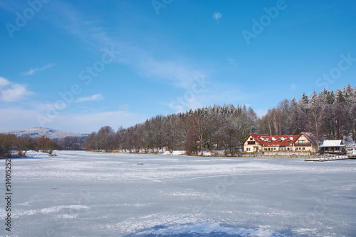 Blick über den Stausee in Sohland an der Spree im Winter 