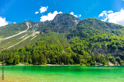 Kurzer Zwischenstop am Raibler See im italienischen Seebachtal - Raibl - Italien photo