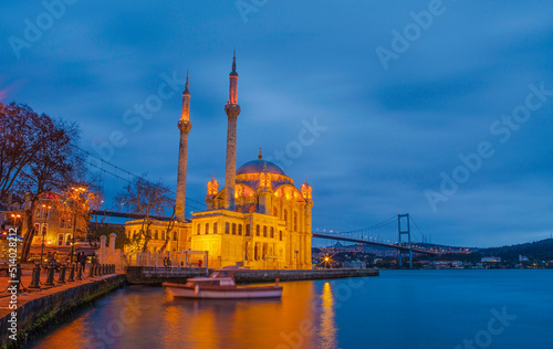  Ortakoy mosque is very important and nice place for visitor of Istanbul.