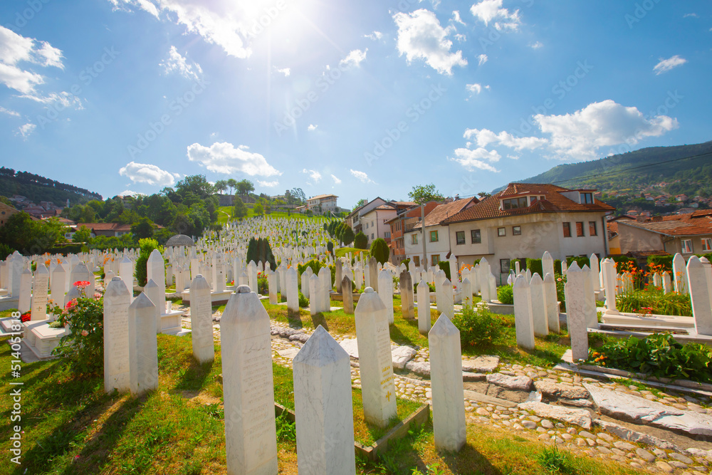Φωτογραφία Muslim cemetery dedicated to the victims of the Bosnian war, in Sarajevo, Bosnia and Herzegovina