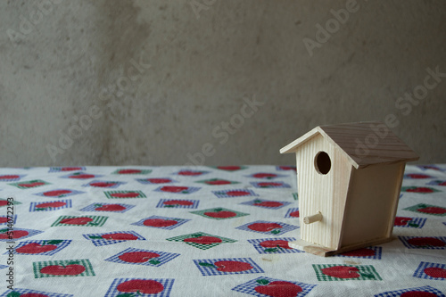 casita de madera para pájaros