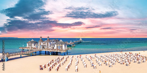 Fototapeta Naklejka Na Ścianę i Meble -  Seebrücke Sellin, Insel Ruegen, Ostsee, Deutschland 