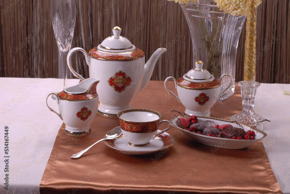 Fototapeta premium Luxury and elegant porcelain dinner set with a classy golden design.