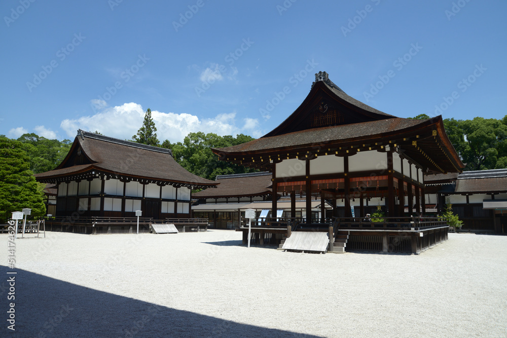 下鴨神社　舞殿と神服殿　京都市左京区