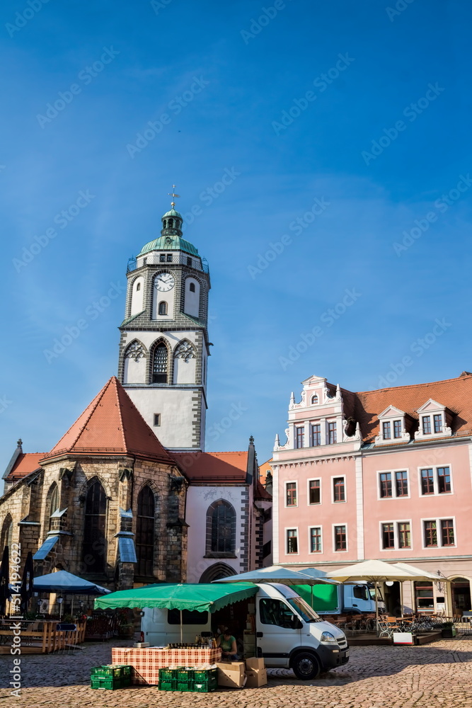meißen, deutschland - marktplatz mit frauenkirche