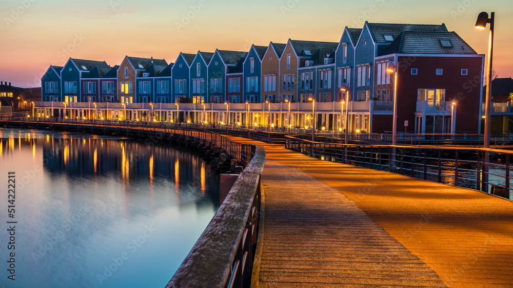 Houten Rainbow Houses - Sonnenuntergang