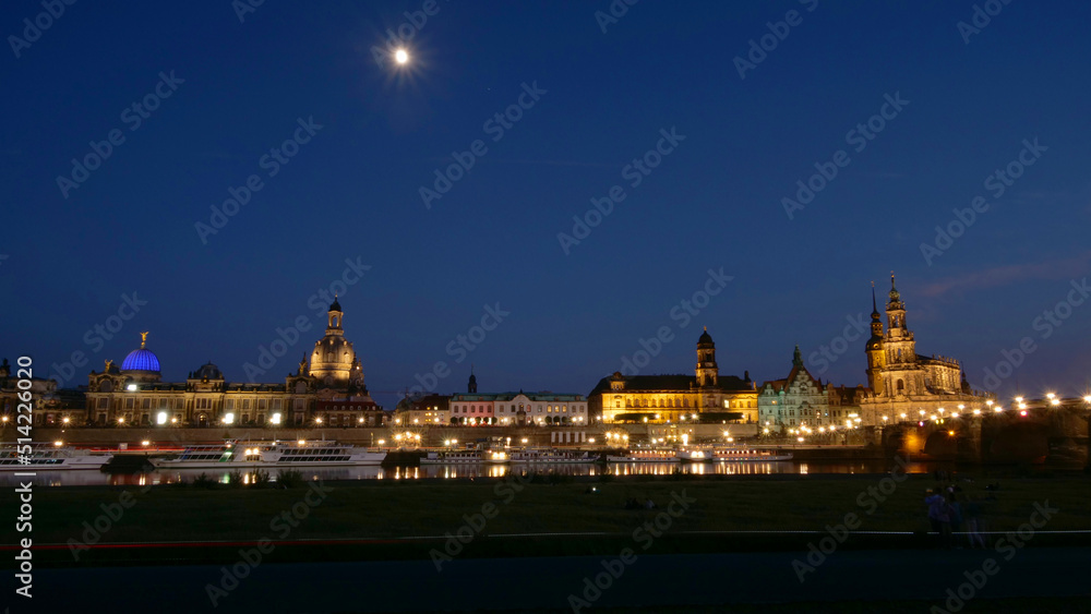 Dresden, Deutschland: Skyline bei Nacht