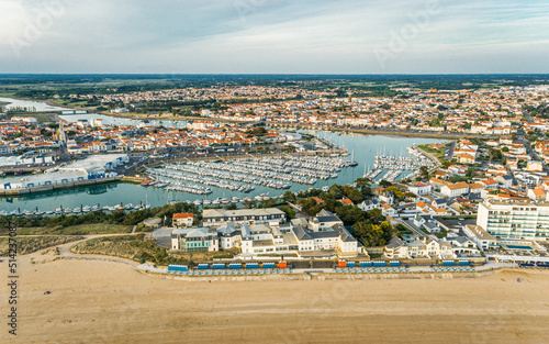 Obraz na płótnie Port la vie Saint gilles Croix de vie