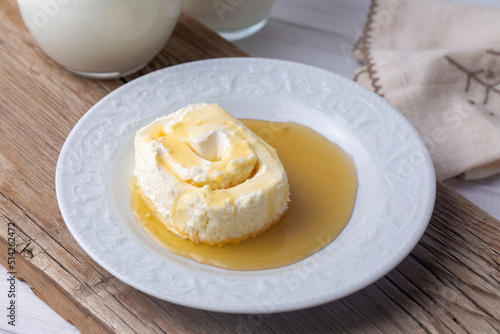 Turkish Bal Kaymak - Honey and Butter Cream