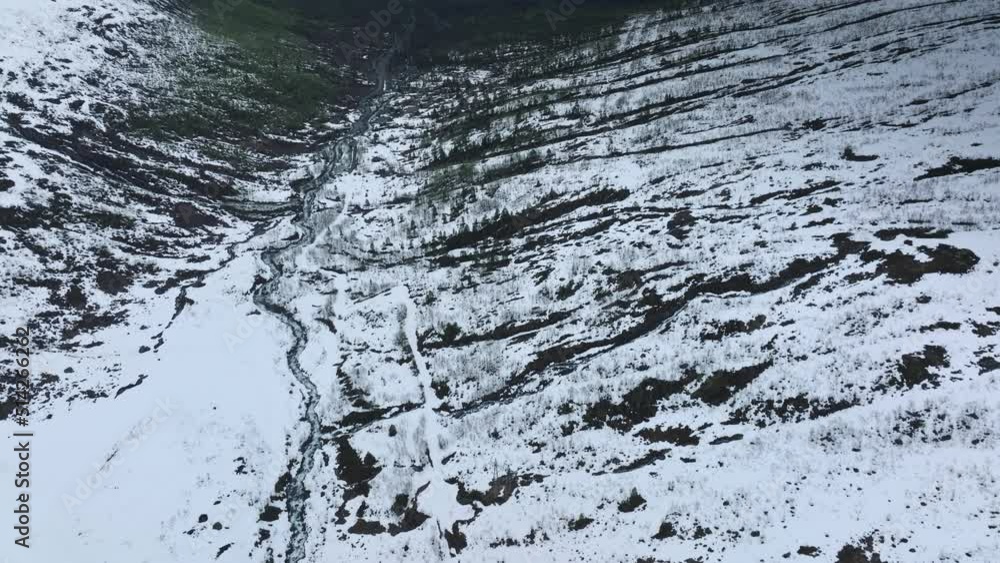 Snow covered mountains revealed Snow covered mountains revealed