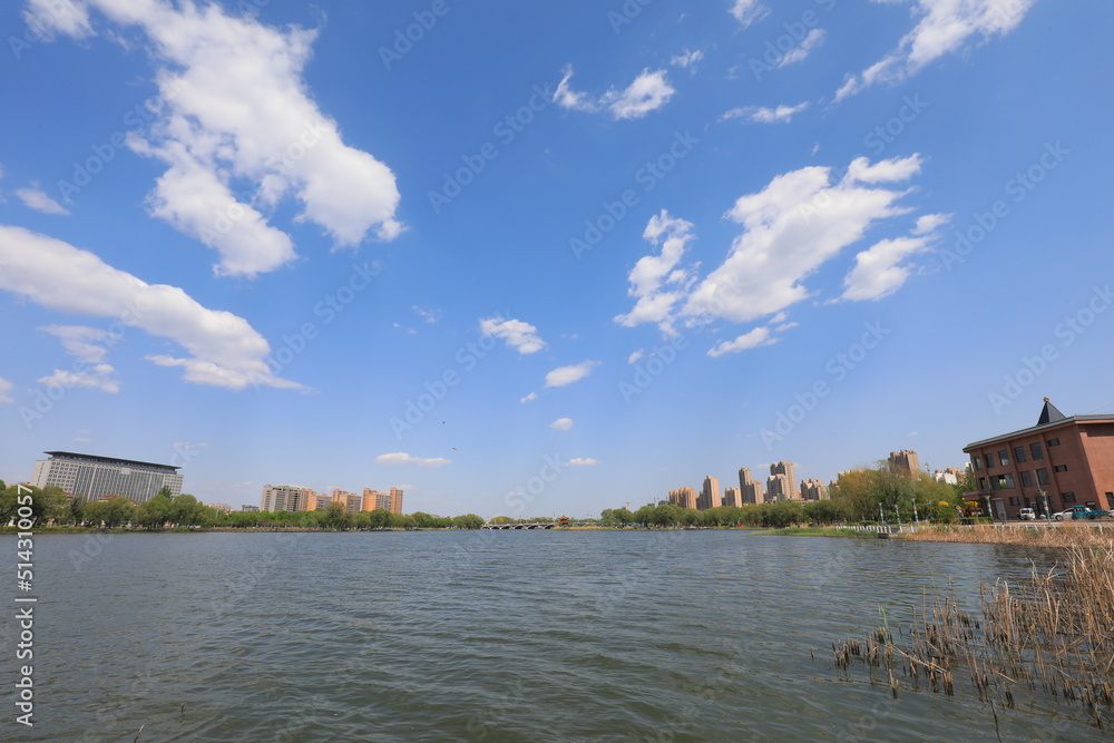 Obraz premium Waterfront City, architectural scenery, North China