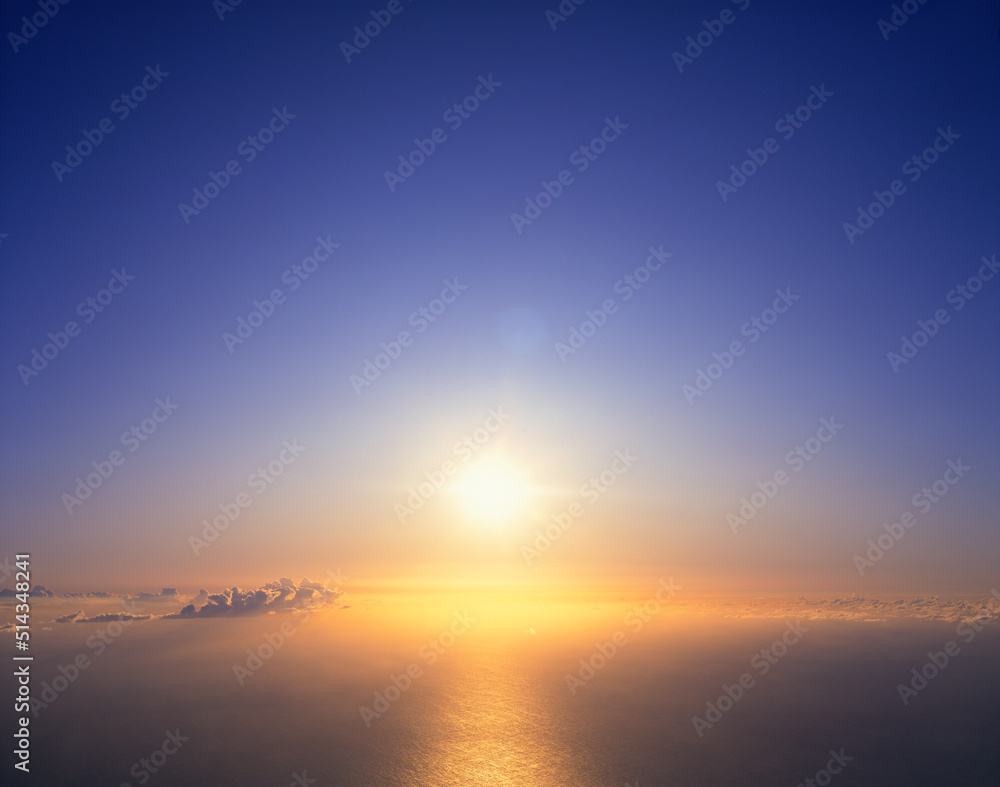 Fototapeta premium 雲と太陽