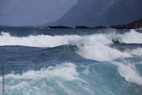 Fototapeta Naklejka Na Ścianę i Meble -  big blue wave in the ocean