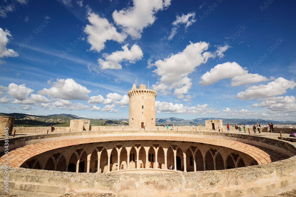 Fototapeta premium Castillo de Bellver, patio circular -siglo.XIV-, Palma de mallorca. Mallorca. Islas Baleares. España.