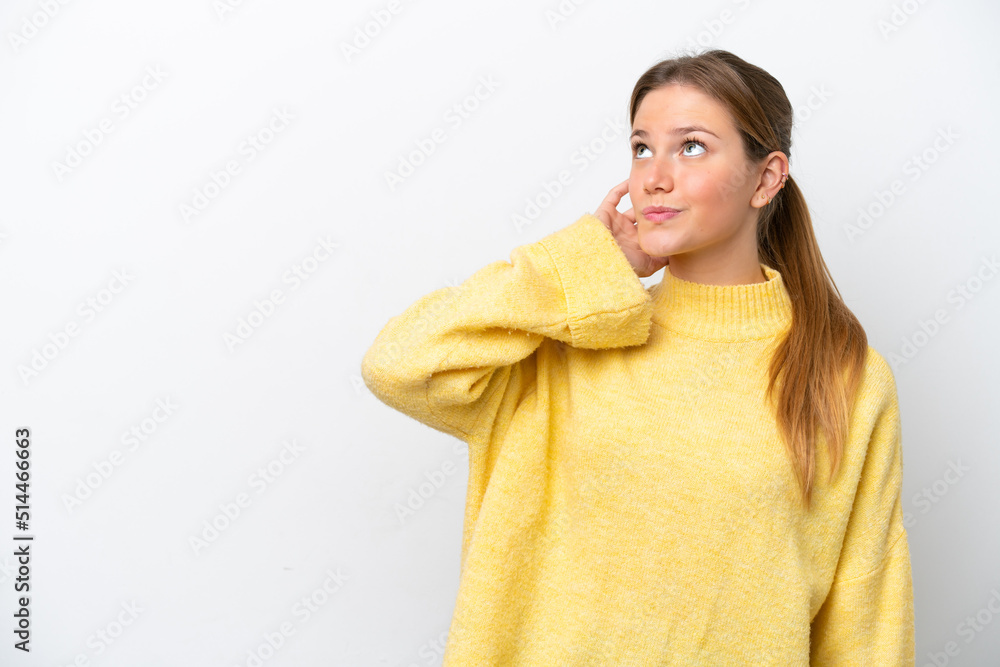 Young caucasian woman isolated on white background thinking an idea