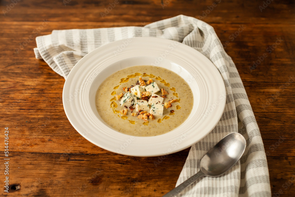 Pear Cream with Gorgonzola Cheese Pear Cream with Gorgonzola Cheese