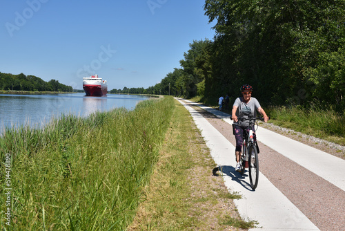 Rad fahren am Nord-Ostsee-Kanal 