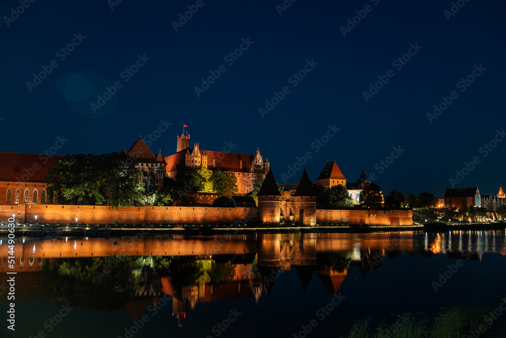 Fototapeta premium Castle in Malbork at night
