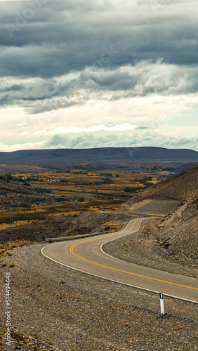 Obraz na płótnie Route crossing the Patagonian plateau. Santa Cruz, Argentina. Vertical w salonie