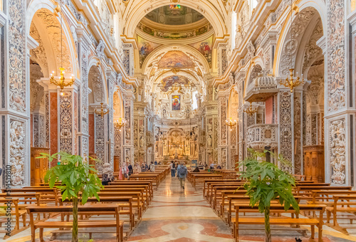Vue de l'intérieur de l'Église du Gesù de Palerme, Sicile. photo