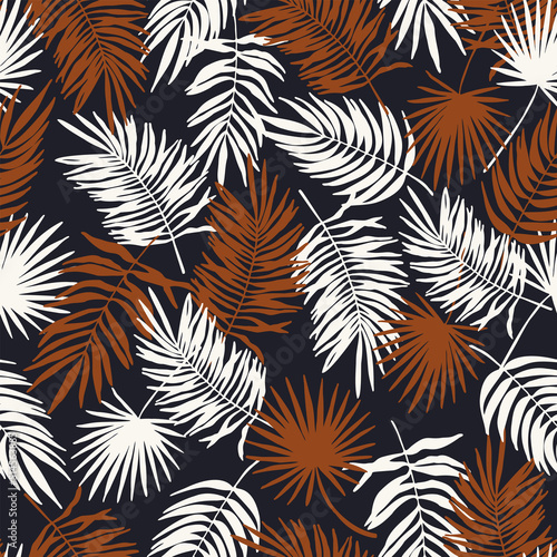 Tropical leaves seamless pattern. Jungle floral vector illustration. Abstract botanical background. Palm trees branches fashion print for fabric, package, paper