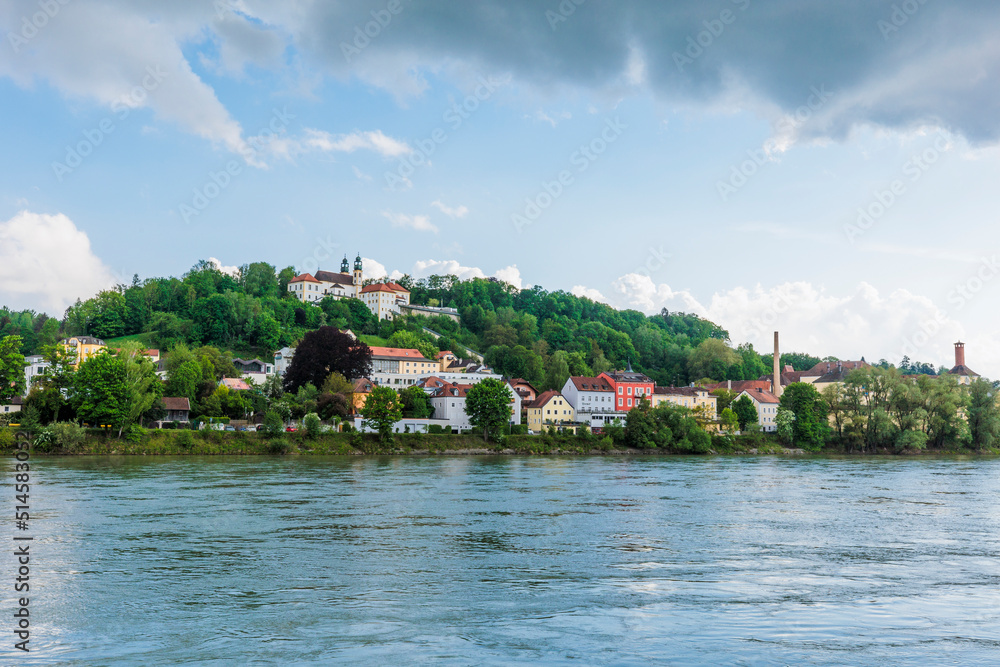 2022-05-13, GER, Bayern, Passau: Hoch oben über der Innstadt ist das Kloster Maria Hilf. Es ist bis heute ein bekannter Pilgerort für Christen.