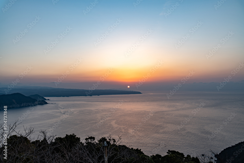 大堂山展望台から見る足摺岬方面の日出
